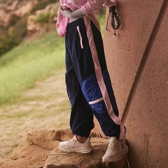 NWT Free People Movement Trailhead Trekkin Pants Blue Fleece Sz M - Picture 1 of 8